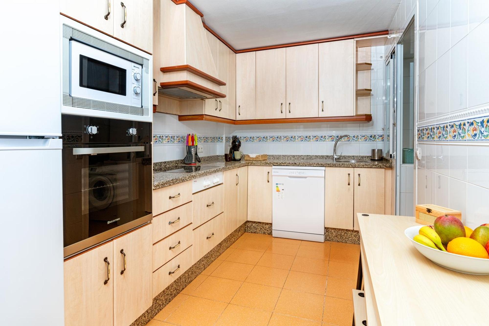 Casa Catalina Beach And Golf Apartment Estepona Exterior photo